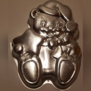 Wilton Vintage 1998 Santa Star Bear Christmas Alumium Cake Pan #2105-3314